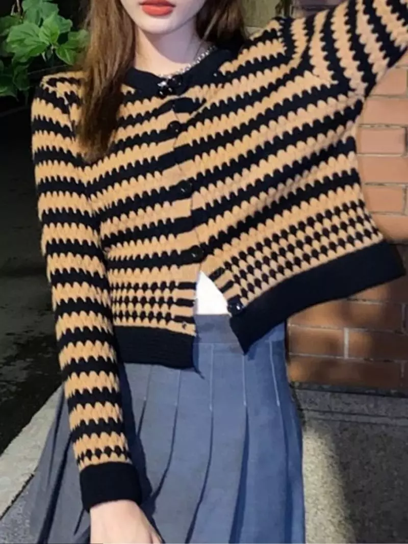 Oneway - Korean Women Fashion - #womensfashion - Cozy Stripes Knit Tee - 3