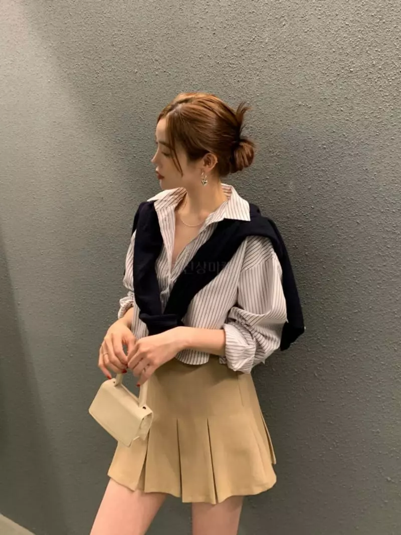 Ouppt - Korean Women Fashion - #momslook - Crop Shirt