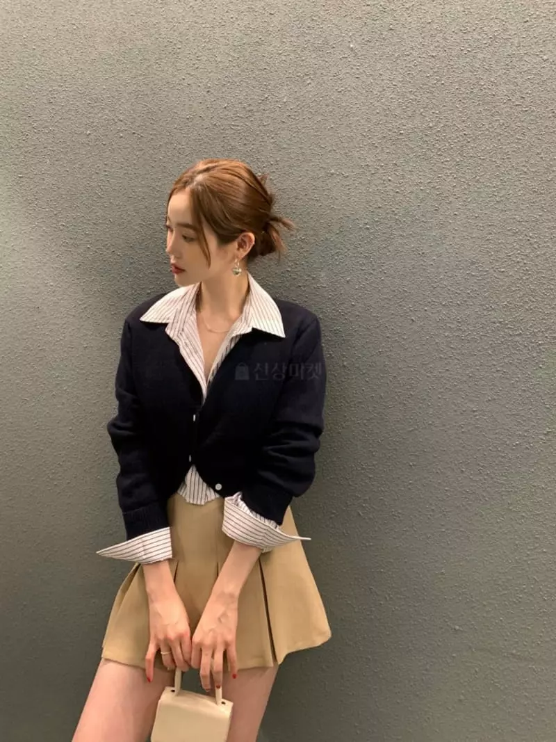 Ouppt - Korean Women Fashion - #vintageinspired - Crop Shirt - 4