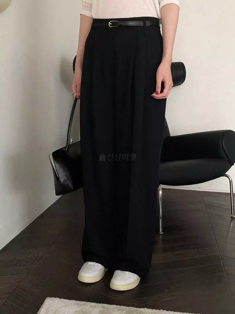 Overclassic - Korean Women Fashion - #momslook - Classic Chick Neck Pants - 3