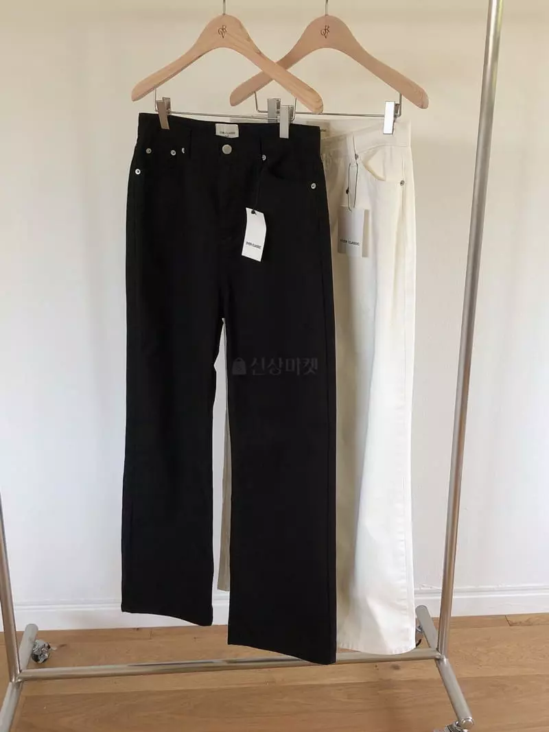Overclassic - Korean Women Fashion - #momslook - Cotton Wide Jeans - 11