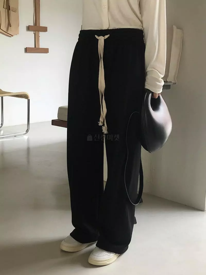 Overclassic - Korean Women Fashion - #momslook - Embrodiery Teaining Pants - 12