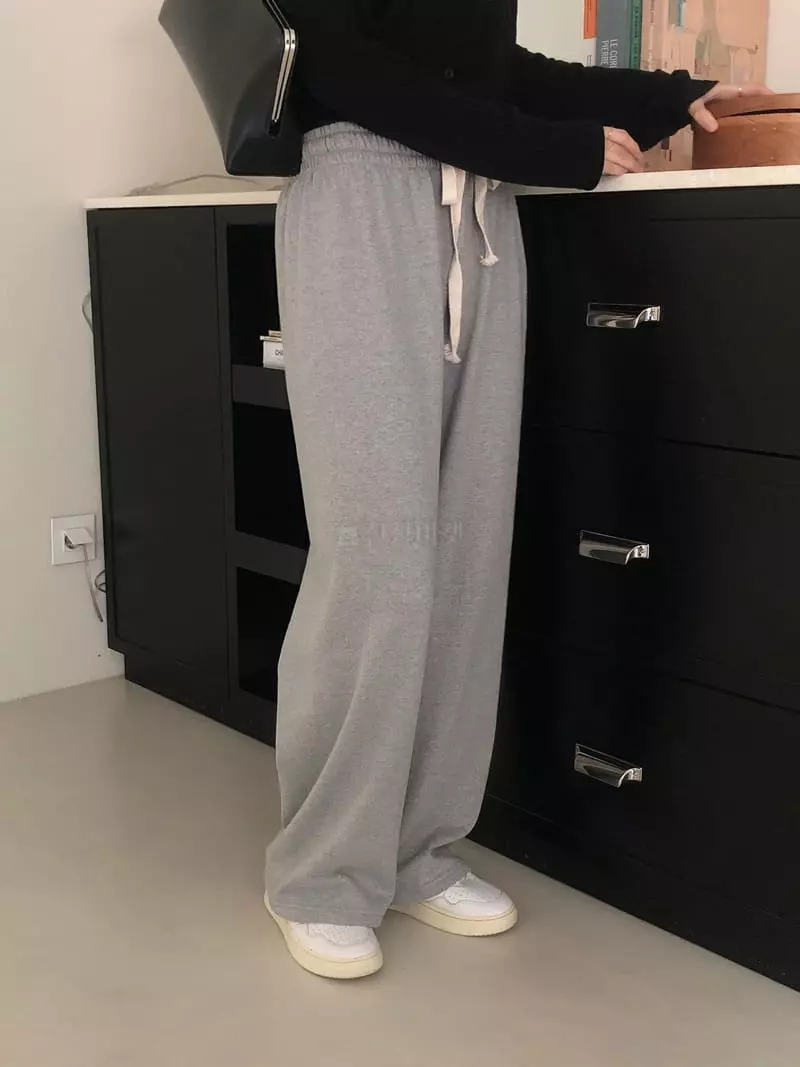 Overclassic - Korean Women Fashion - #momslook - Embrodiery Teaining Pants - 8