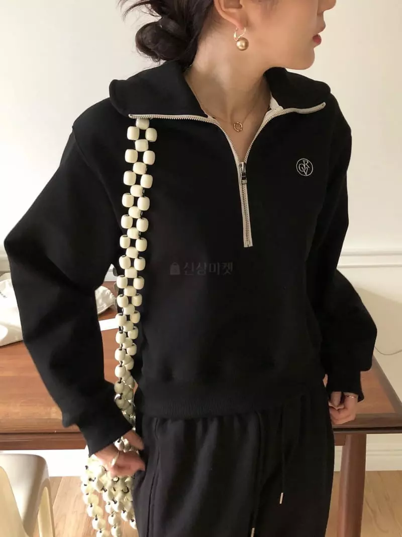 Overclassic - Korean Women Fashion - #momslook - Embrodiery Zip-up Sweatshirt