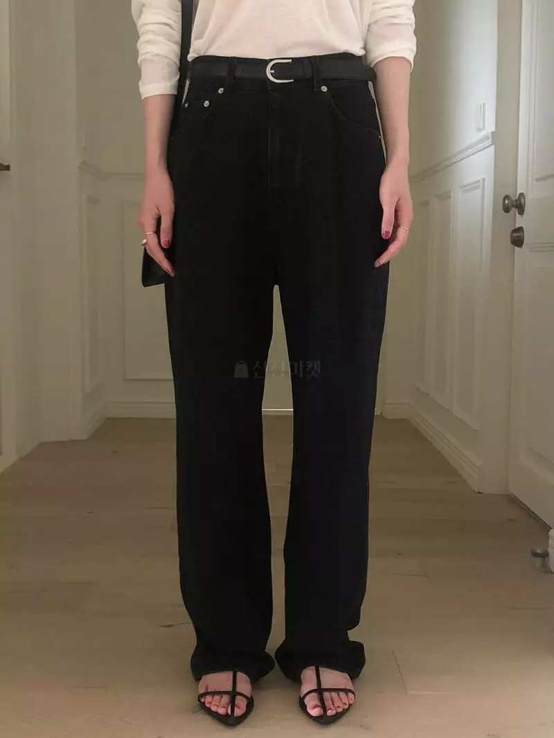 Overclassic - Korean Women Fashion - #momslook - Siena Black Jeans - 4