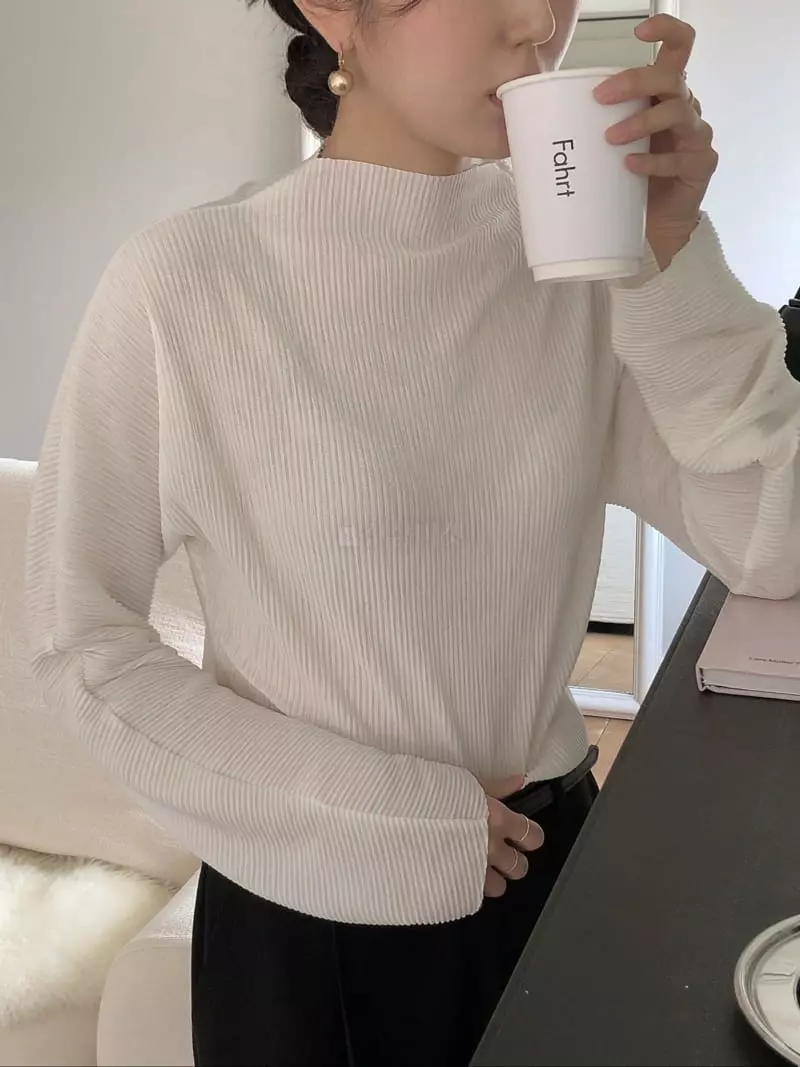 Overclassic - Korean Women Fashion - #momslook - Brin Pleats Tee - 10