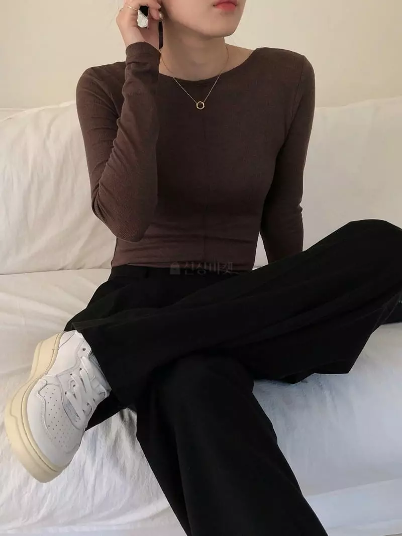 Overclassic - Korean Women Fashion - #momslook - Maren Tee - 2