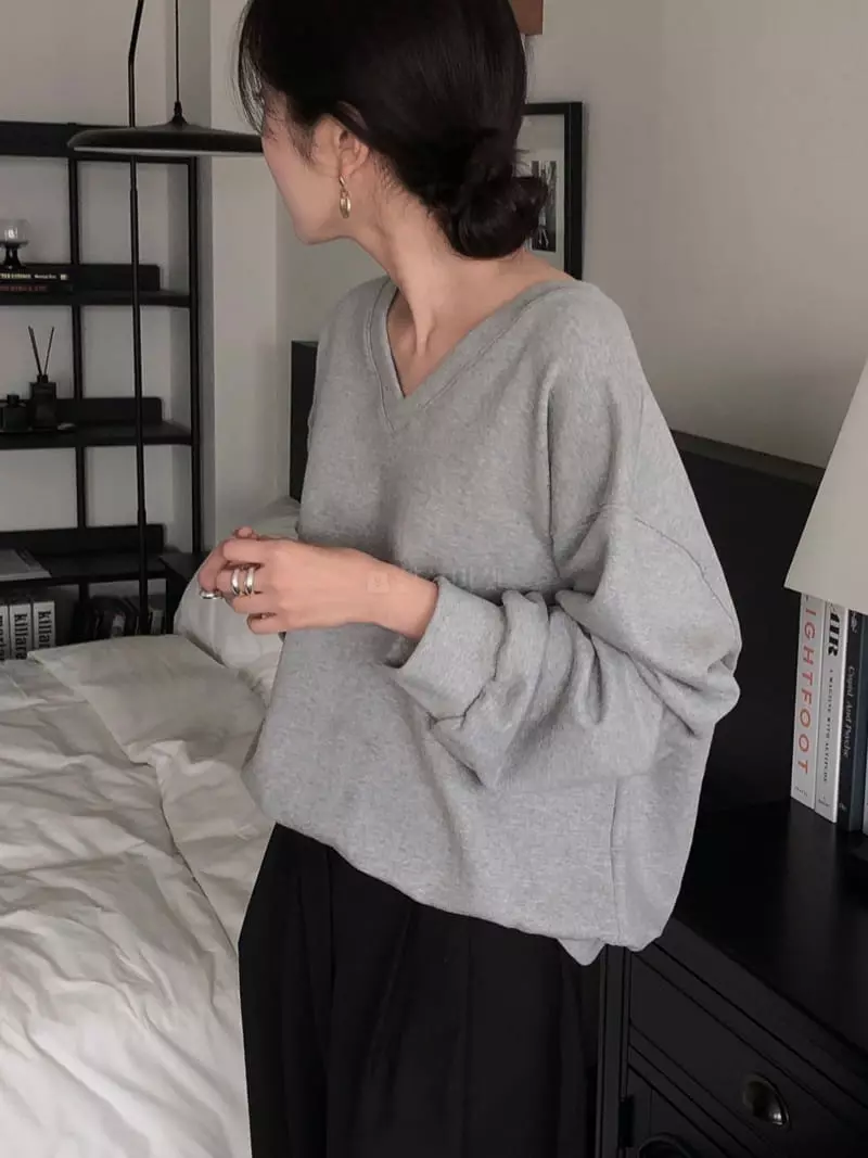 Overclassic - Korean Women Fashion - #momslook - New V Neck Sweatshirt - 10