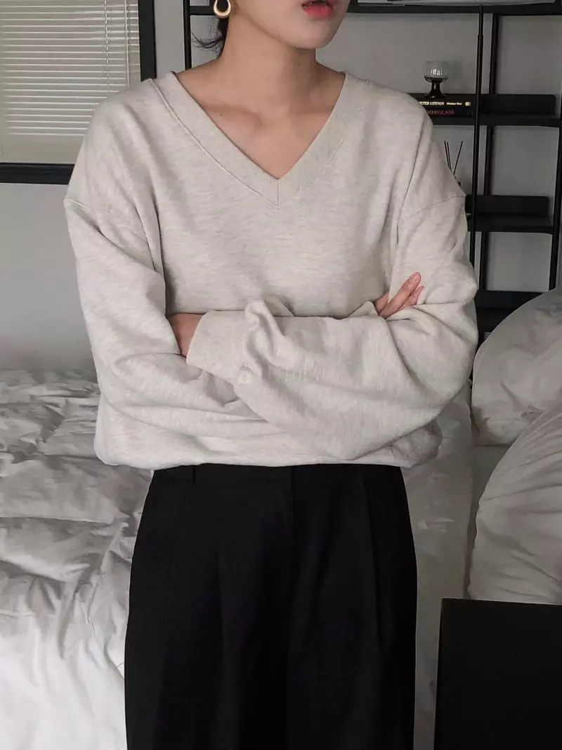 Overclassic - Korean Women Fashion - #momslook - New V Neck Sweatshirt - 2