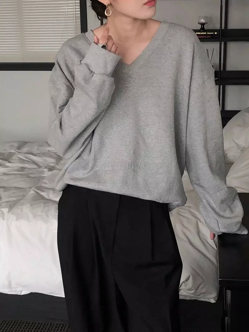 Overclassic - Korean Women Fashion - #momslook - New V Neck Sweatshirt - 8