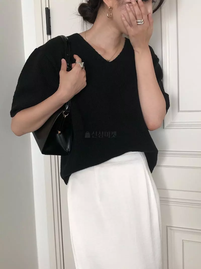 Overclassic - Korean Women Fashion - #momslook - Nore V Neck Knit Tee - 7