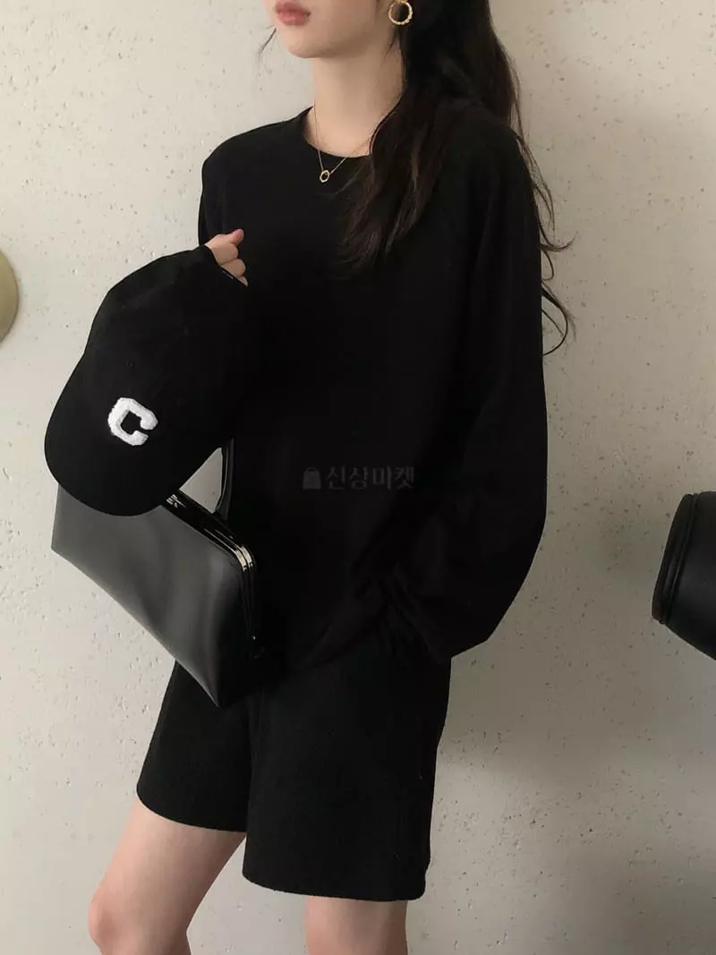 Overclassic - Korean Women Fashion - #momslook - Raglan Turtleneck Tee