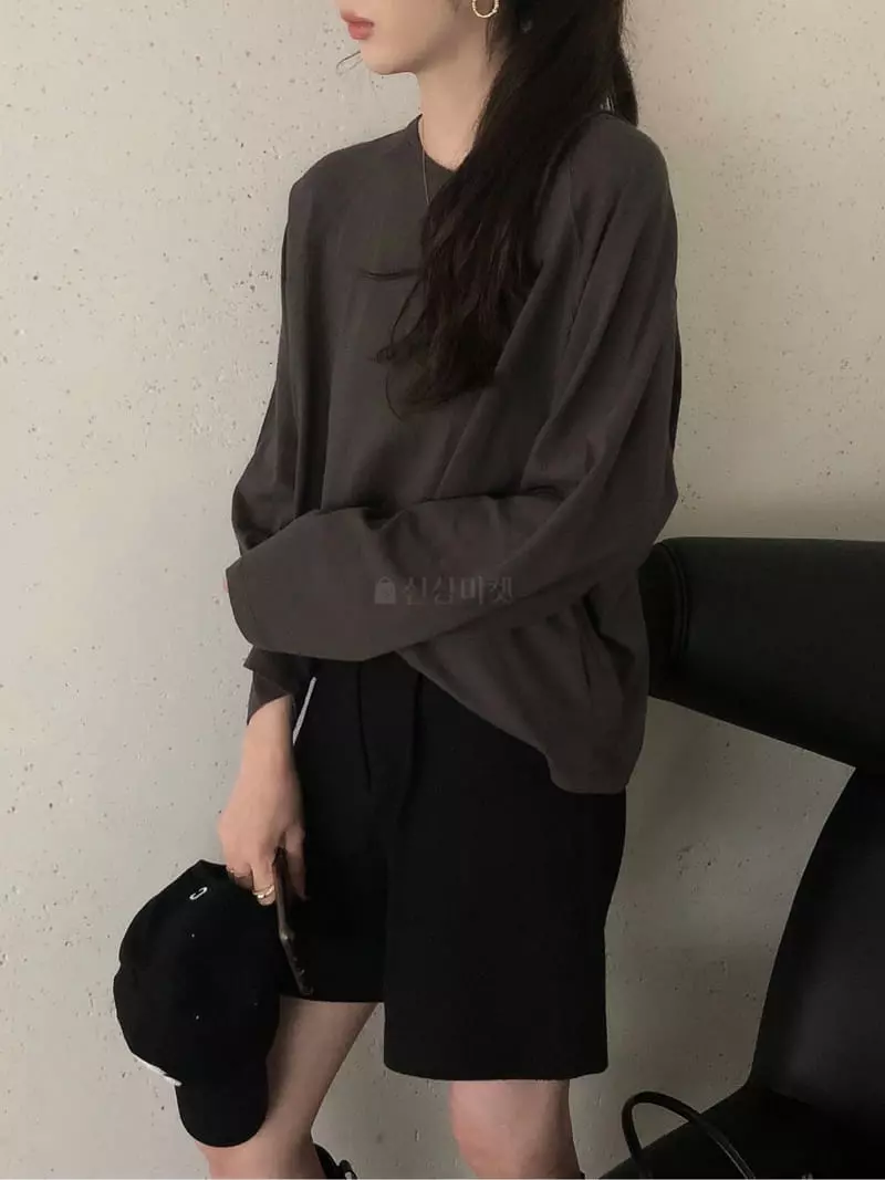 Overclassic - Korean Women Fashion - #momslook - Raglan Turtleneck Tee - 5