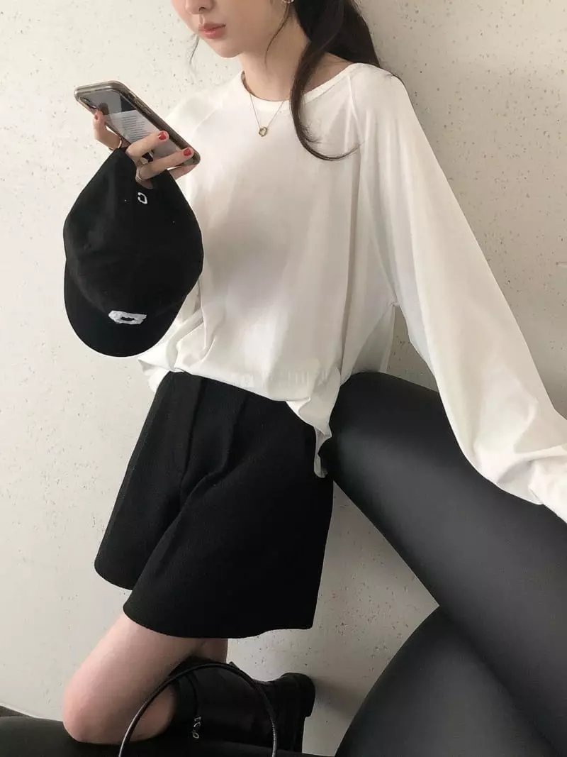 Overclassic - Korean Women Fashion - #pursuepretty - Raglan Turtleneck Tee - 11