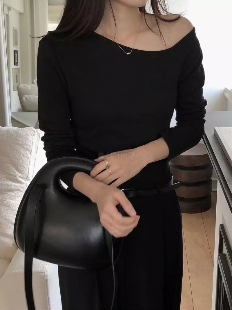Overclassic - Korean Women Fashion - #restrostyle - Unbal Long Sleeves Tee - 12