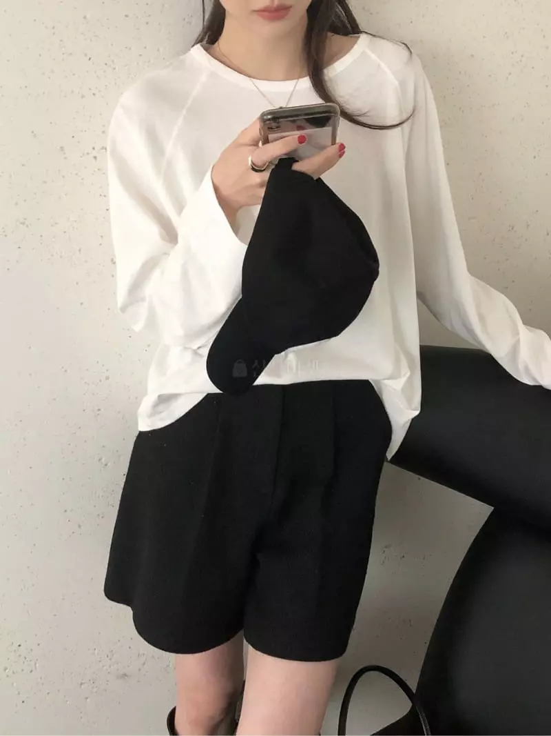 Overclassic - Korean Women Fashion - #restrostyle - Raglan Turtleneck Tee - 12