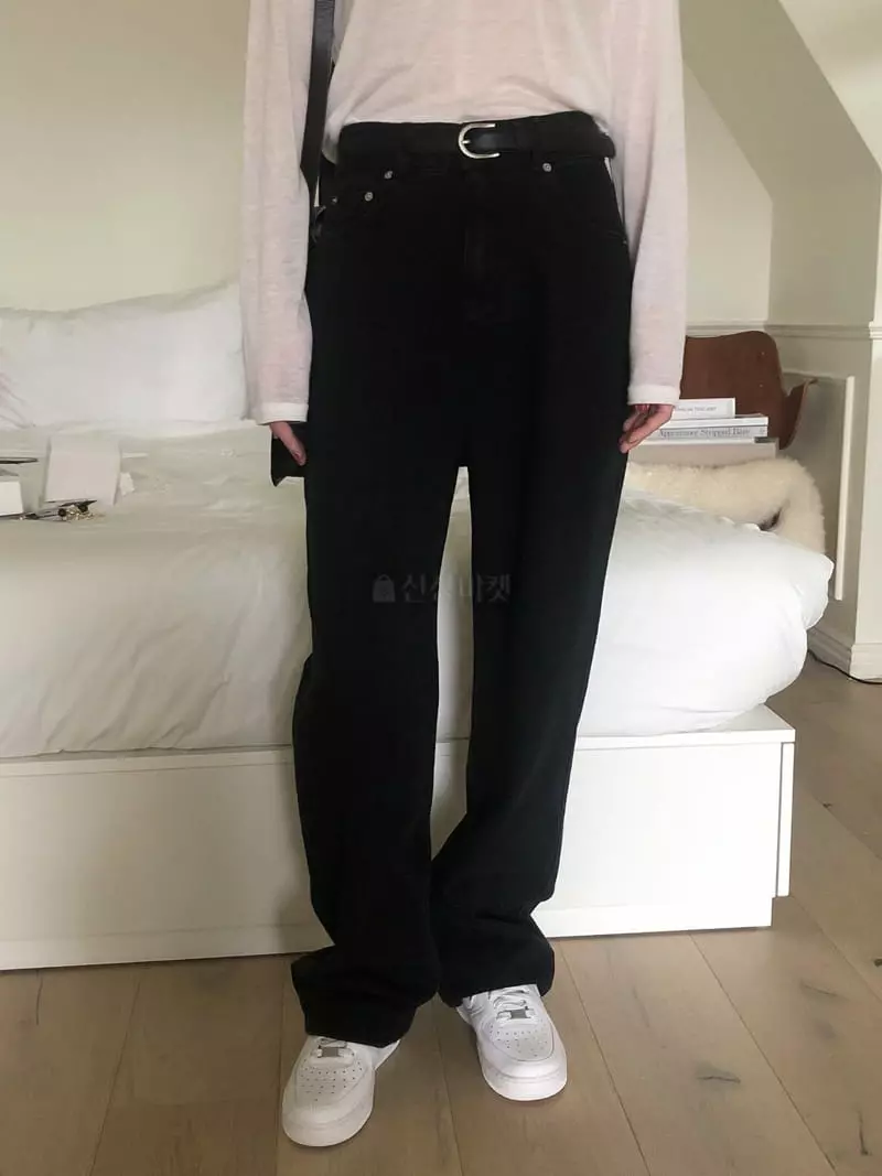 Overclassic - Korean Women Fashion - #vintageinspired - Siena Black Jeans - 6