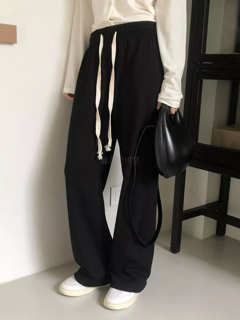 Overclassic - Korean Women Fashion - #womensfashion - Embrodiery Teaining Pants - 7