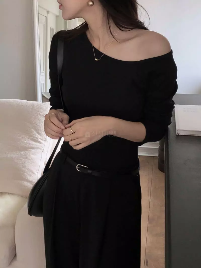 Overclassic - Korean Women Fashion - #womensfashion - Unbal Long Sleeves Tee - 2