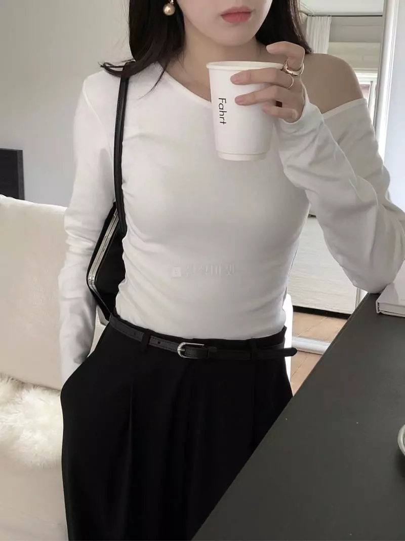 Overclassic - Korean Women Fashion - #momslook - Unbal Long Sleeves Tee - 4