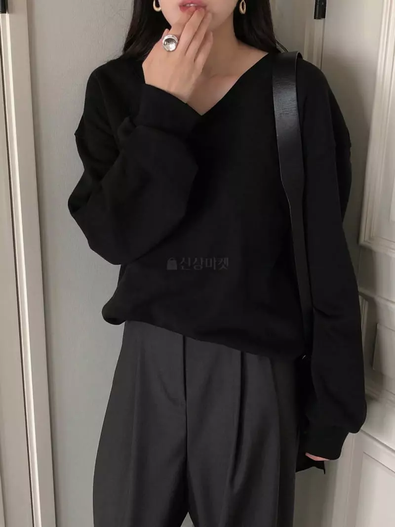 Overclassic - Korean Women Fashion - #womensfashion - New V Neck Sweatshirt