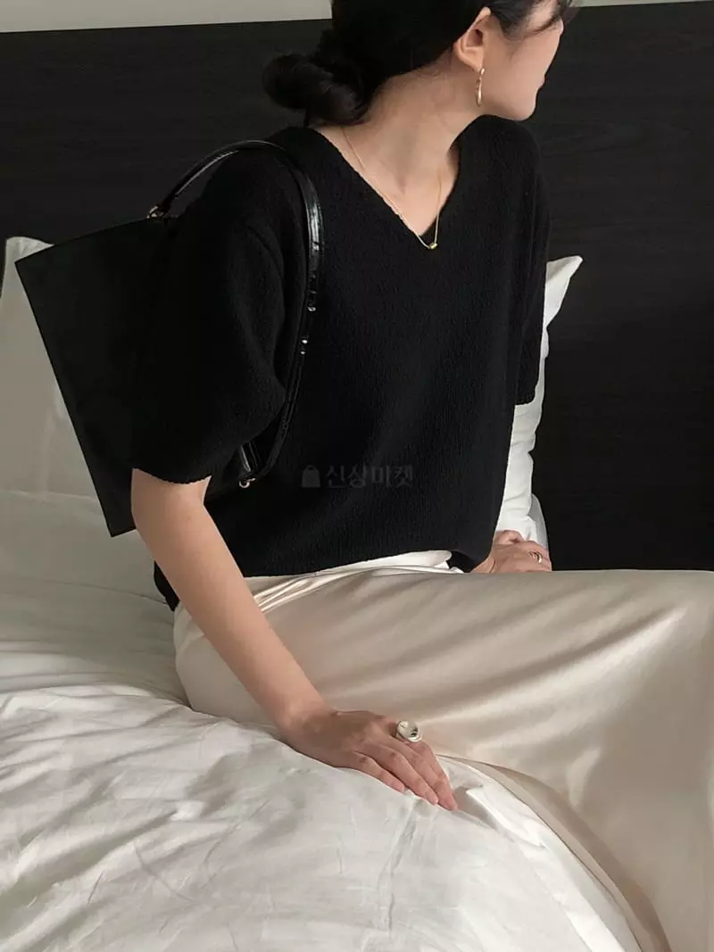 Overclassic - Korean Women Fashion - #womensfashion - Nore V Neck Knit Tee