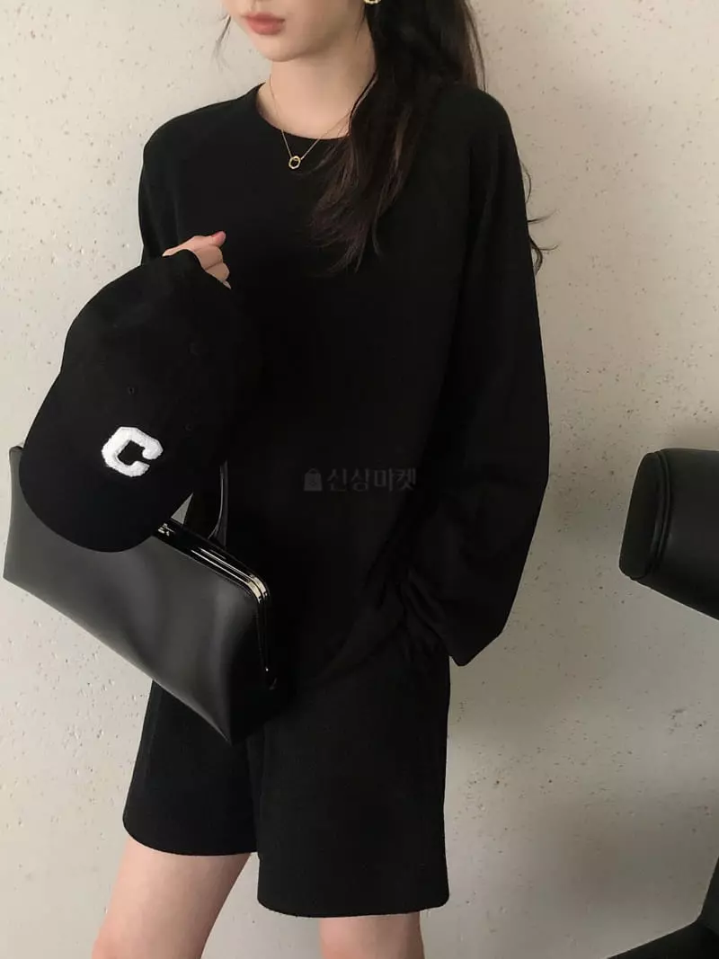 Overclassic - Korean Women Fashion - #womensfashion - Raglan Turtleneck Tee - 2