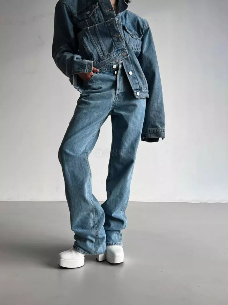 Paper Moon - Korean Women Fashion - #thelittlethings - Maxy Padded Shoulder Denim Jacket - 4