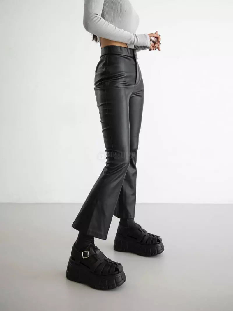 Paper Moon - Korean Women Fashion - #momslook - Leather Plare Pants - 2