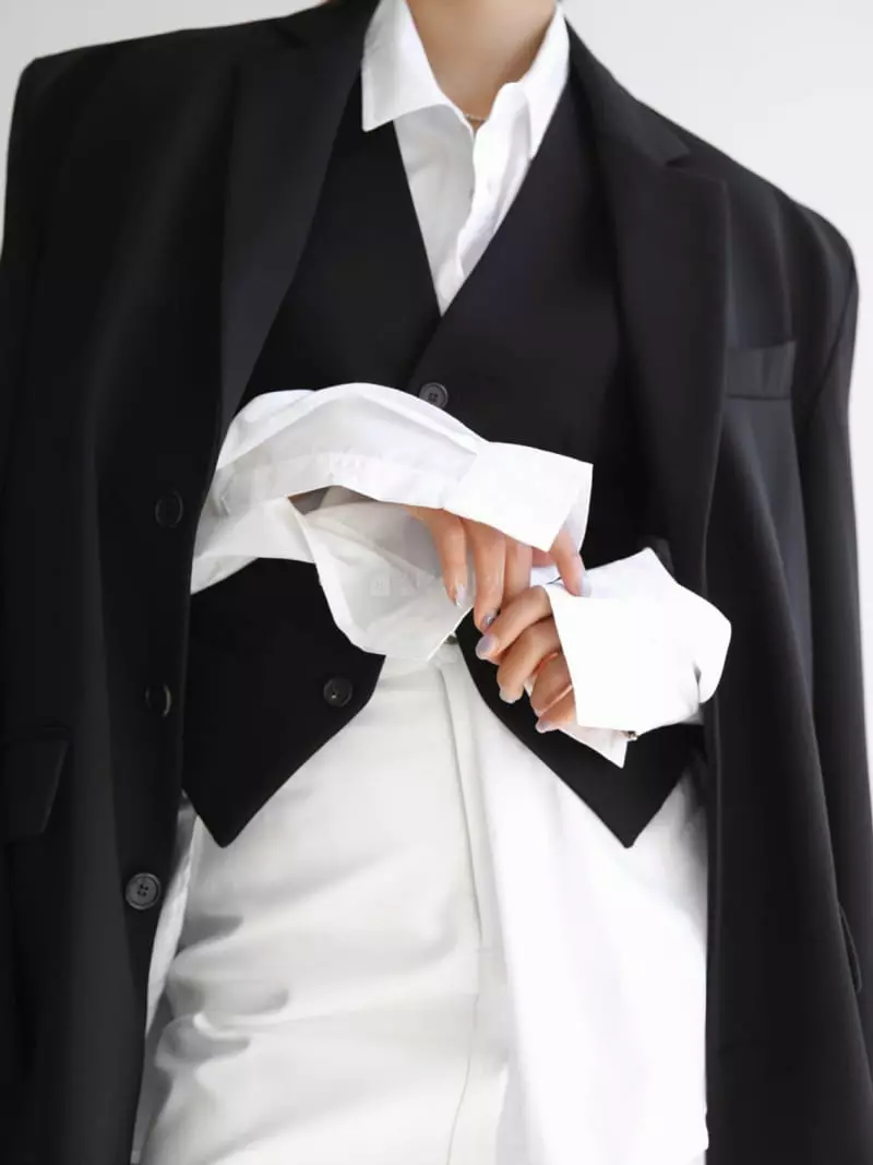 Paper Moon - Korean Women Fashion - #momslook - Oversize Three Button Single Jacket - 11