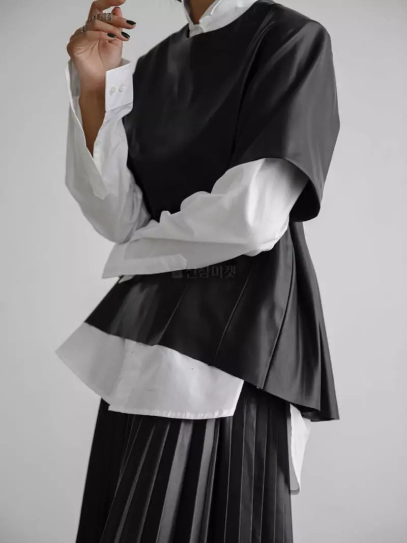 Paper Moon - Korean Women Fashion - #romanticstyle - Back Pleate Blouse - 11