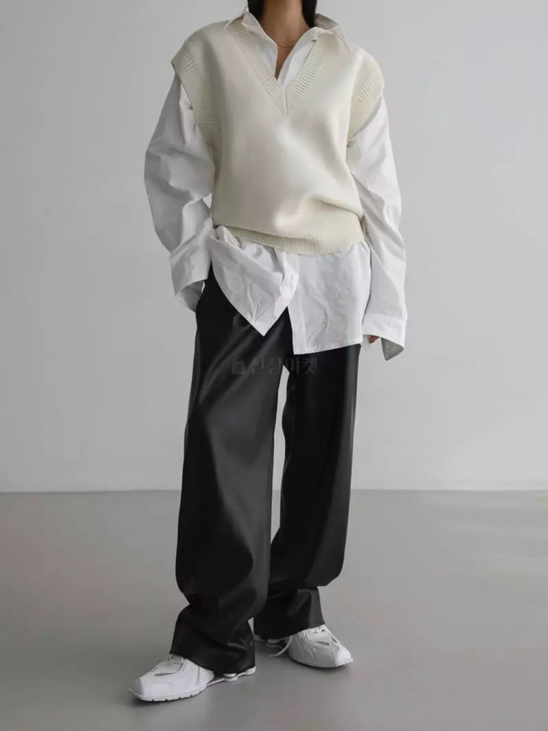 Paper Moon - Korean Women Fashion - #womensfashion - Oversize V Neck Vest - 3