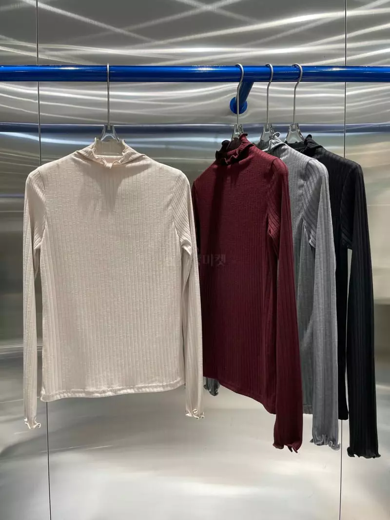 Pic - Korean Women Fashion - #momslook - Mock Neck Rib Tee