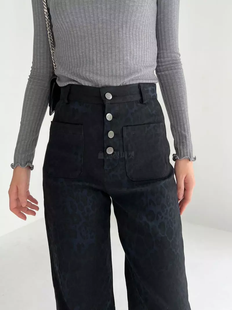 Pic - Korean Women Fashion - #momslook - Leopard Pants - 4