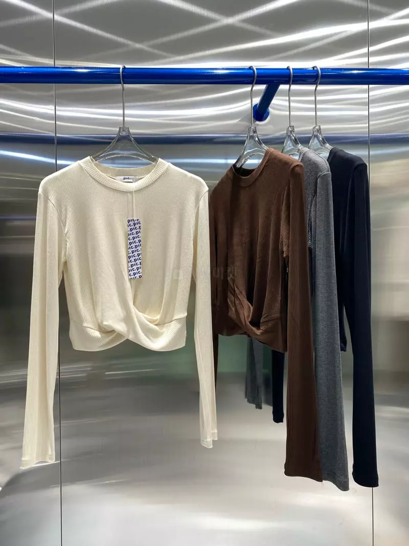 Pic - Korean Women Fashion - #womensfashion - Twist Rib Tee