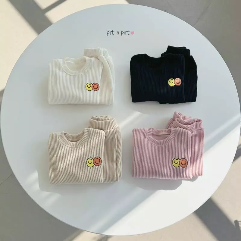 Pitapat - Korean Baby Fashion - #smilingbaby - Smile Knit Top Bottom Set - 2