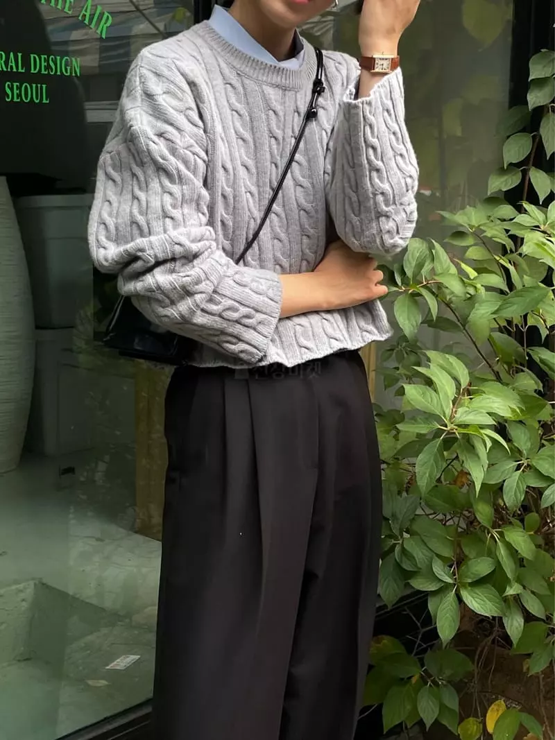 Plat - Korean Women Fashion - #momslook - Mue Mue Twist Knit Tee - 3