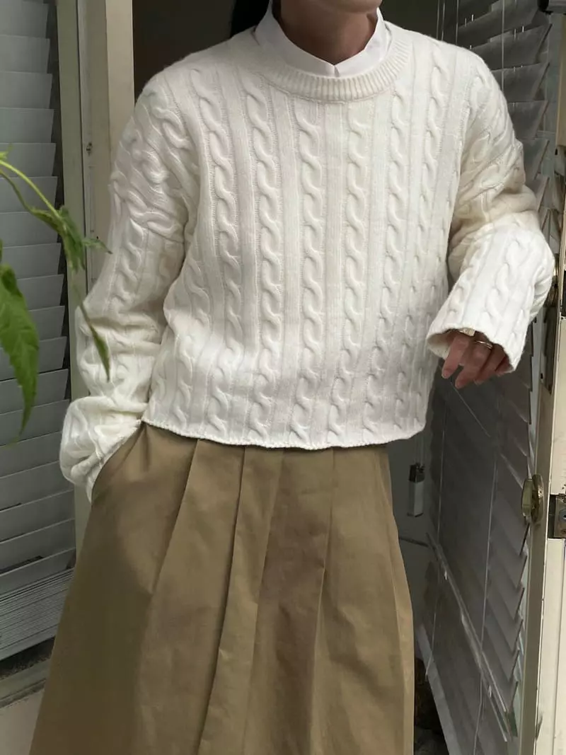 Plat - Korean Women Fashion - #momslook - Mue Mue Twist Knit Tee - 5