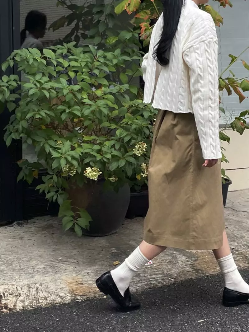 Plat - Korean Women Fashion - #momslook - Mue Mue Twist Knit Tee - 7