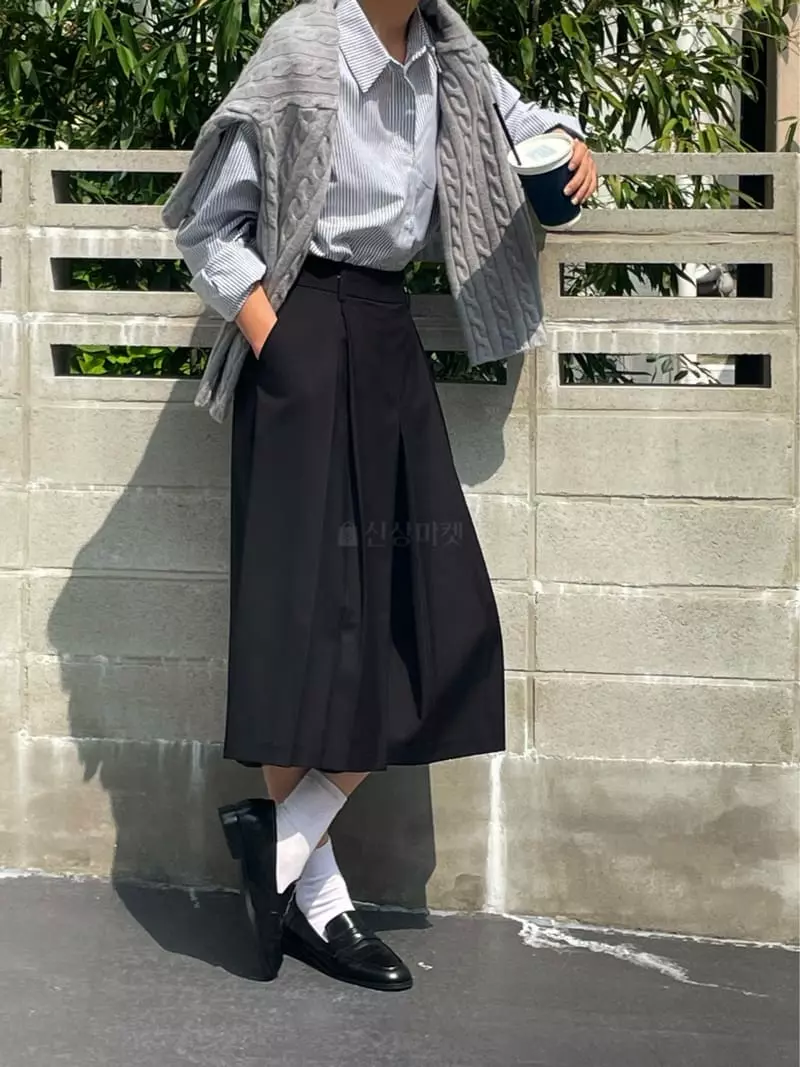 Plat - Korean Women Fashion - #womensfashion - Breeds Wrinkle Pants - 5