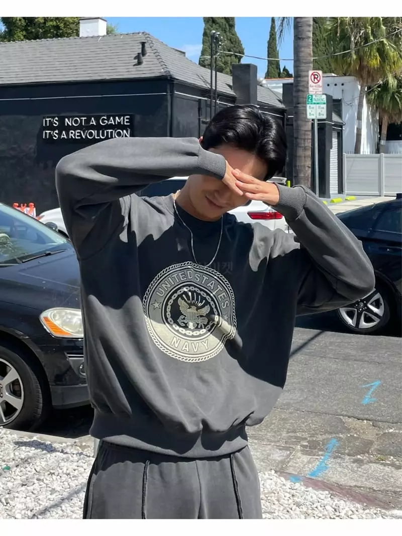 Pool Loop - Korean Women Fashion - #womensfashion - Navy Sweatshirt