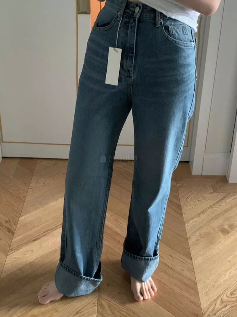 Poster - Korean Women Fashion - #momslook - Caric Roll-up Pants