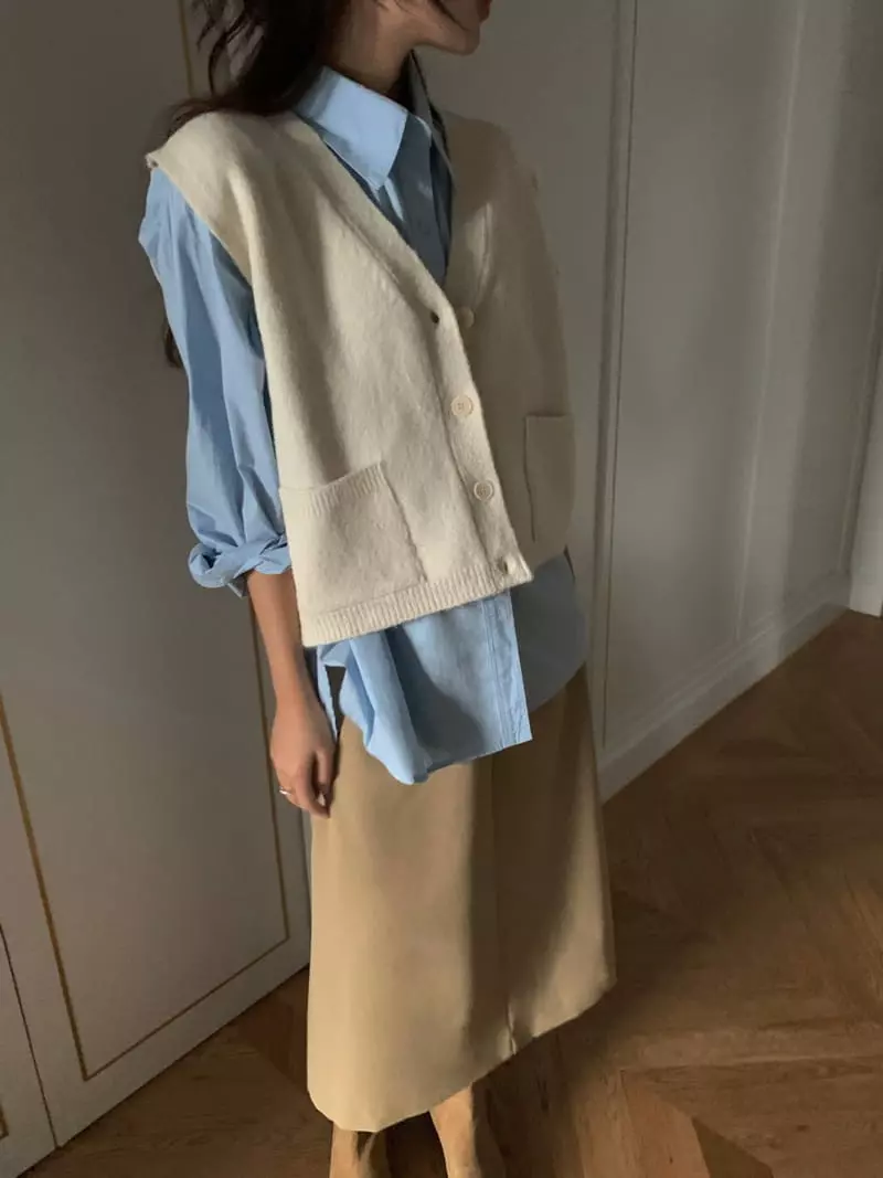 Poster - Korean Women Fashion - #thatsdarling - Mui Vest - 2