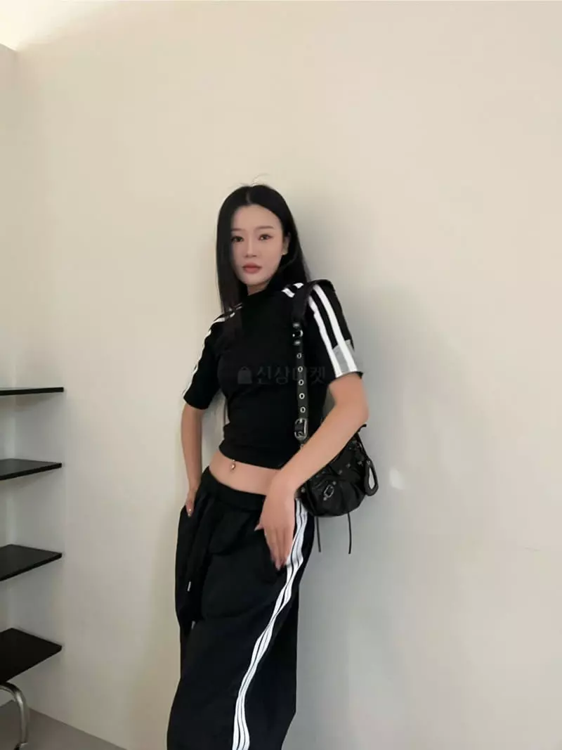 Project Wave - Korean Women Fashion - #vintageinspired - Banren Tee - 7