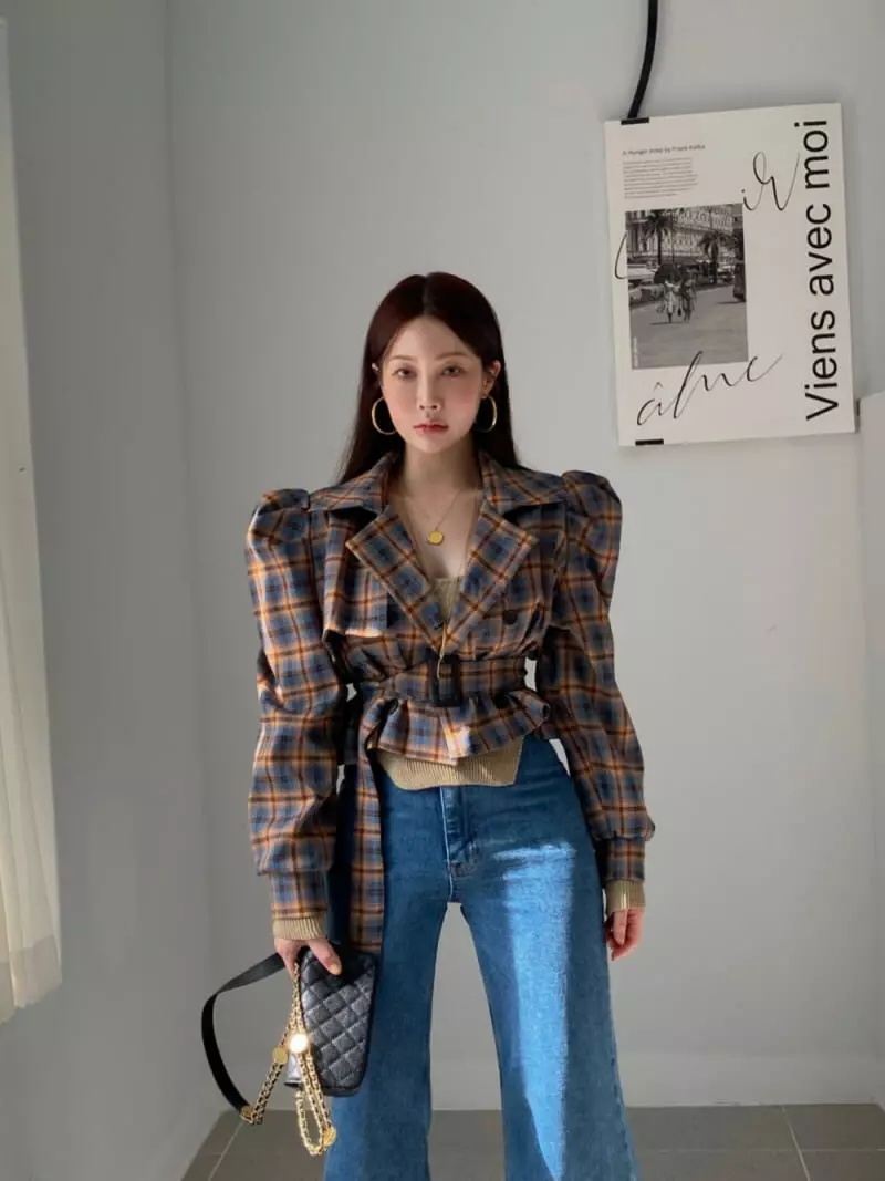 Rare Closet - Korean Women Fashion - #momslook - Check Short Trench Jacket - 10