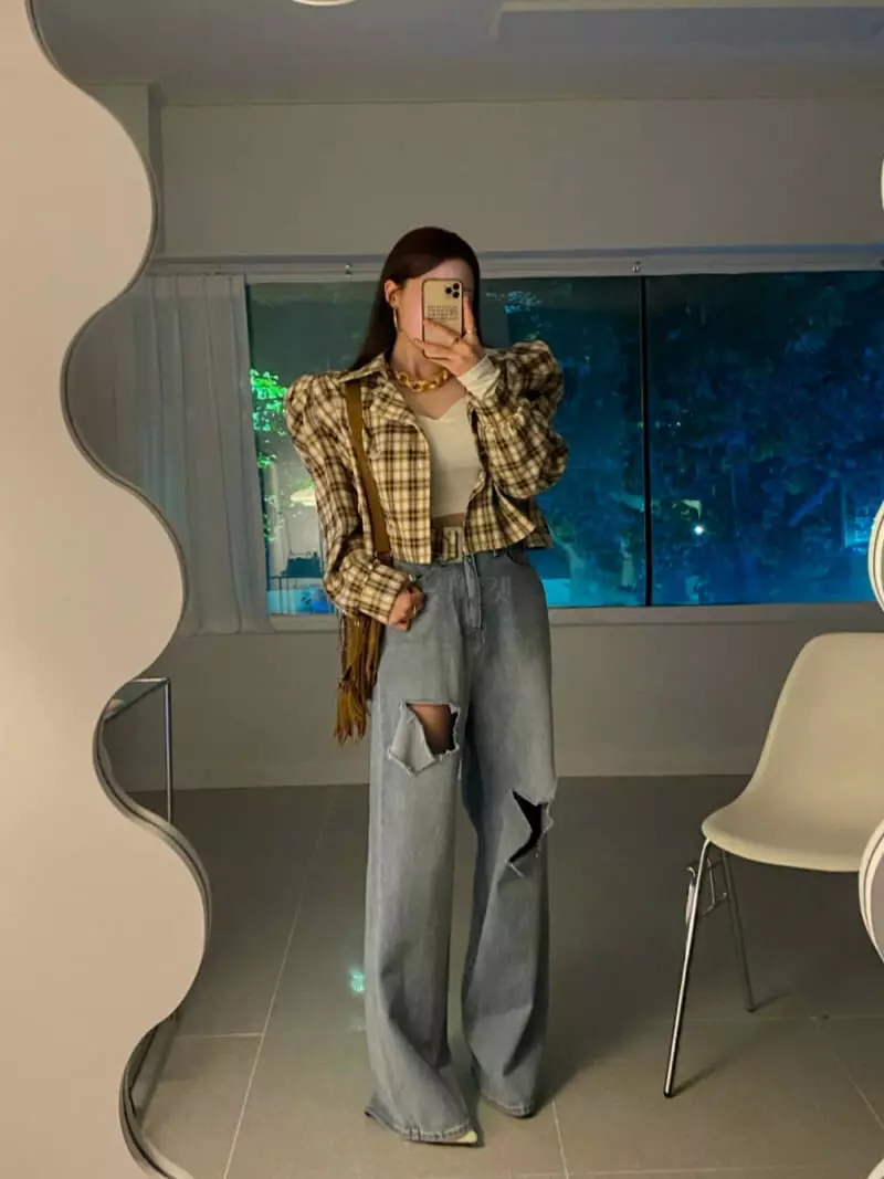 Rare Closet - Korean Women Fashion - #momslook - Check Short Trench Jacket - 8