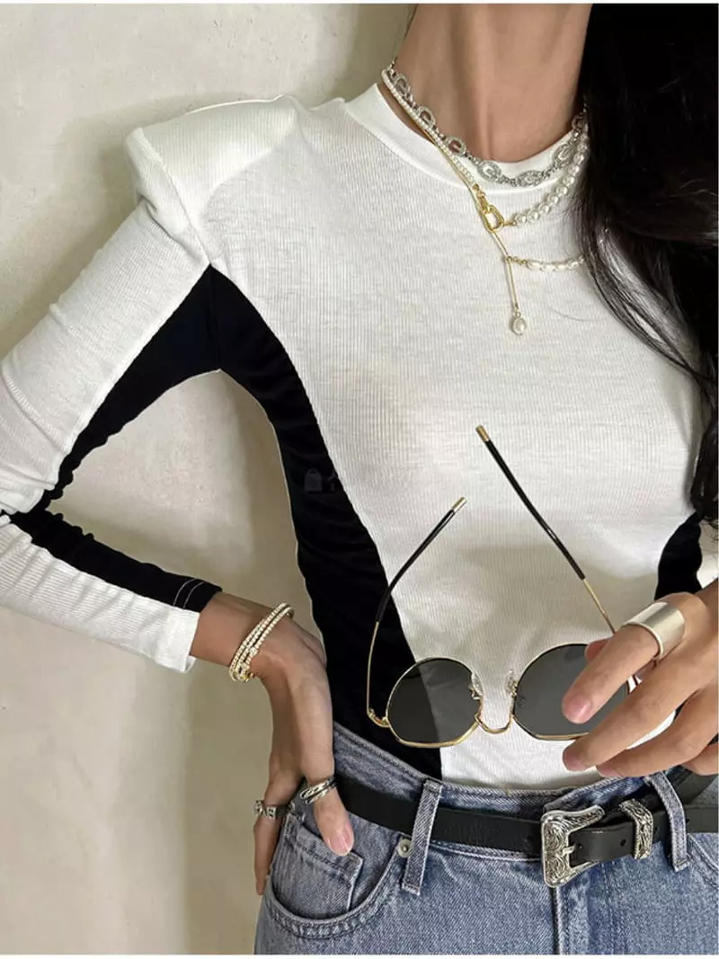 Rare Closet - Korean Women Fashion - #momslook - Line Color Shirring Tee