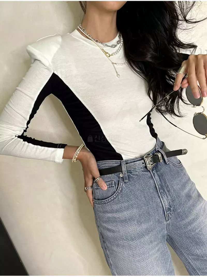 Rare Closet - Korean Women Fashion - #momslook - Line Color Shirring Tee - 2