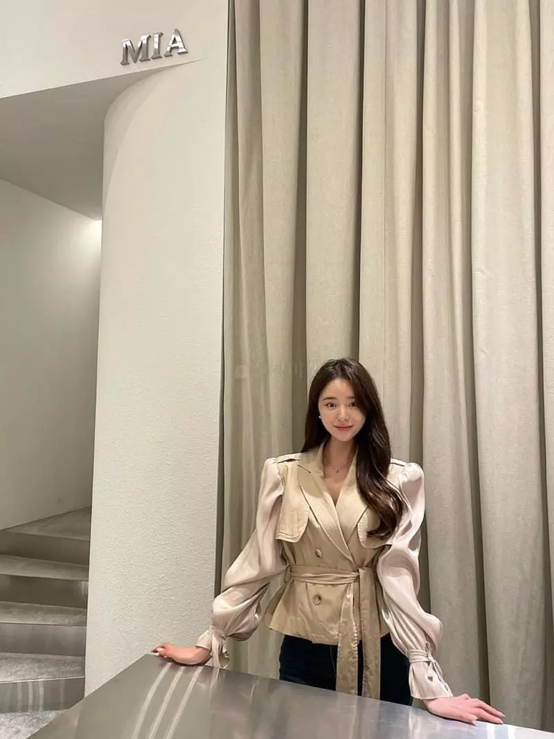 Rare Closet - Korean Women Fashion - #momslook - Twinkle Trench Jacket - 10