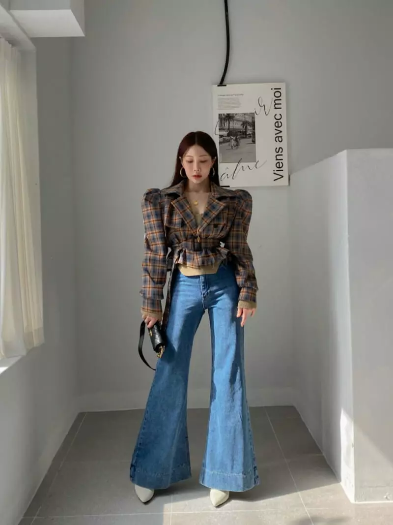 Rare Closet - Korean Women Fashion - #womensfashion - Check Short Trench Jacket - 11